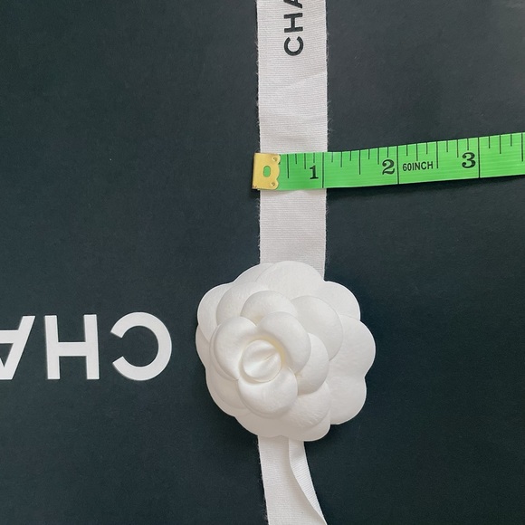 Chanel White Ribbon Accessory - Picture 2 of 2
